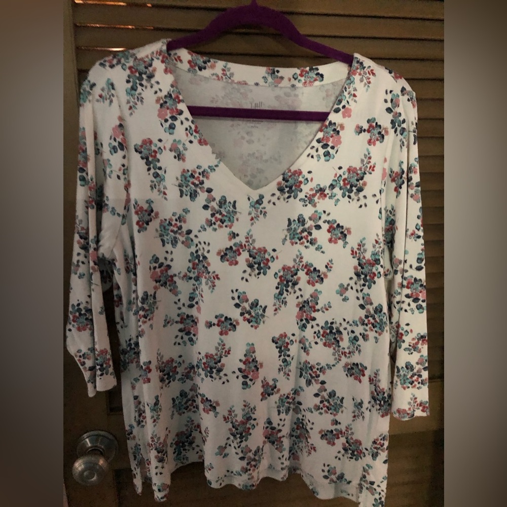 J. Jill White Floral V-Neck Long Sleeve Top